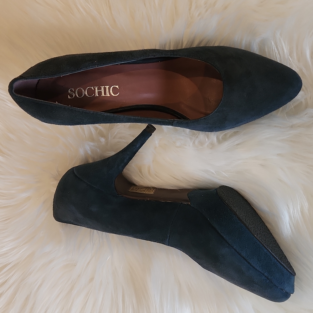 Women's blue velvet platform pump size 37